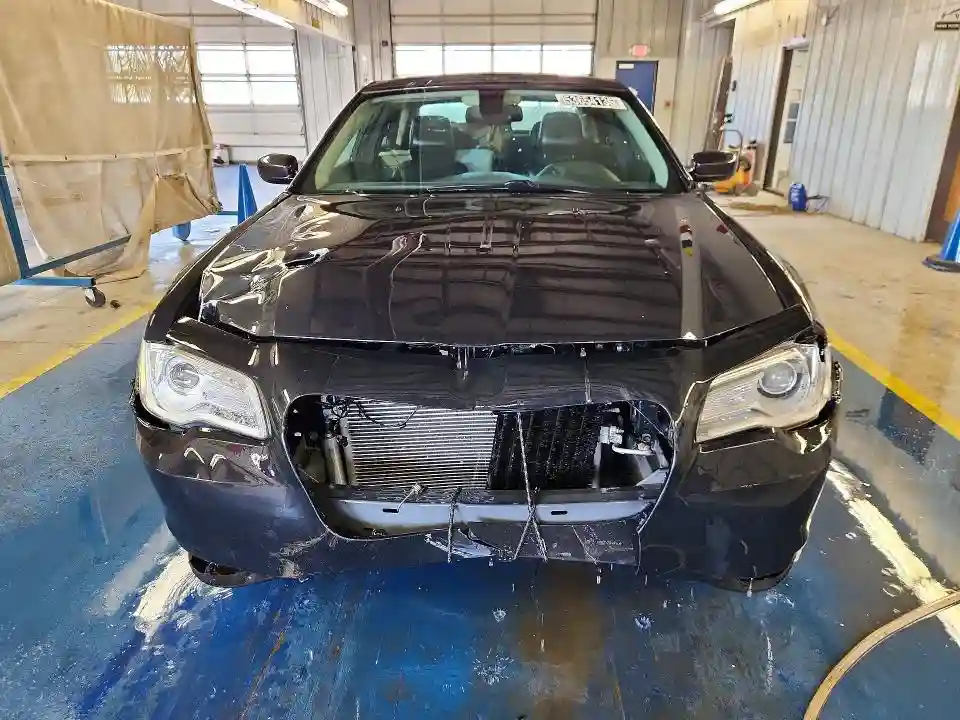 2C3CCARG0GH270544 2016 CHRYSLER 300-4