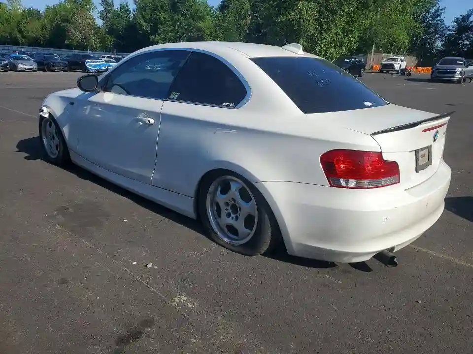 WBAUP9C54AVL89283 2010 BMW 1 SERIES-1