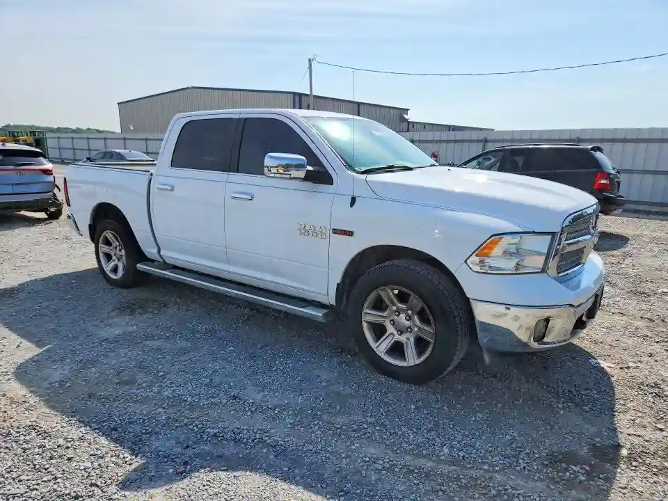 1C6RR6LM6JS263217 2018 RAM 1500-3