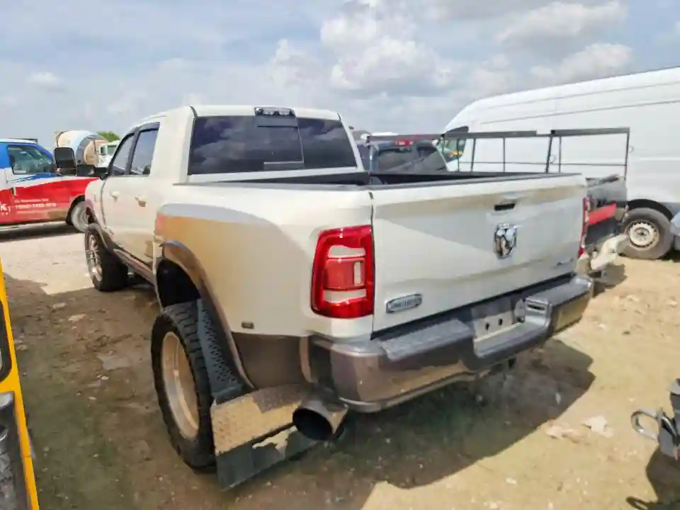 3C63RRNL0KG665111 2019 RAM 3500-1