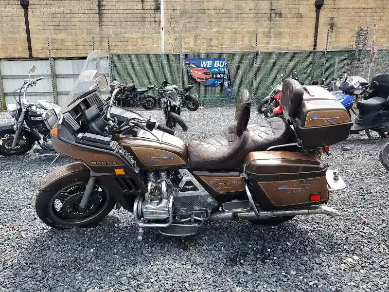 1HFSC0227CA235658 1982 HONDA GL CYCLE-2