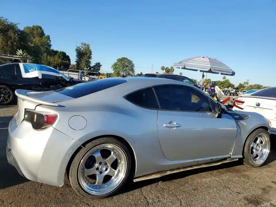 JF1ZNAA1XD1734124 2013 SCION FRS-2