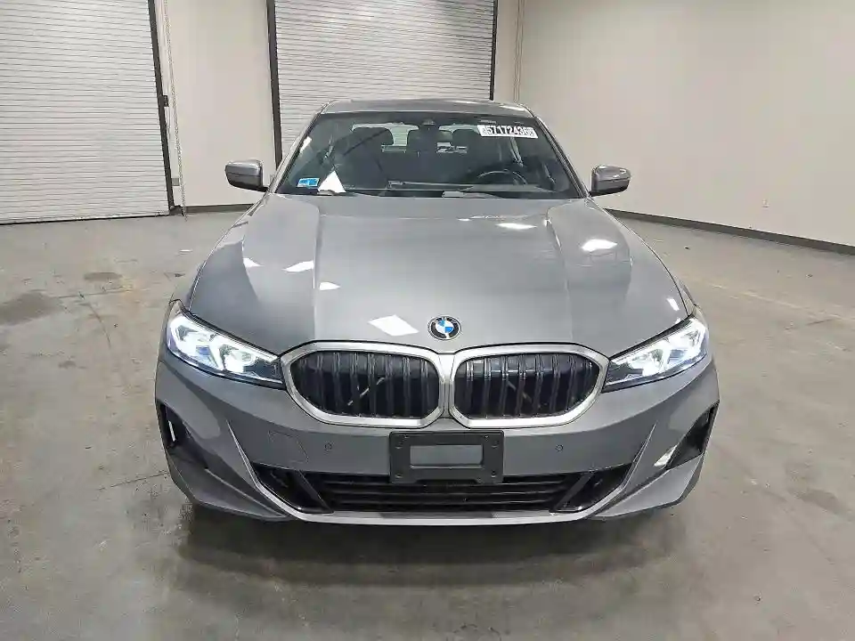 3MW89FF04P8D08613 2023 BMW 3 SERIES-4