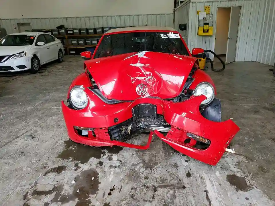 3VW6L7AT2DM823192 2013 VOLKSWAGEN BEETLE-4