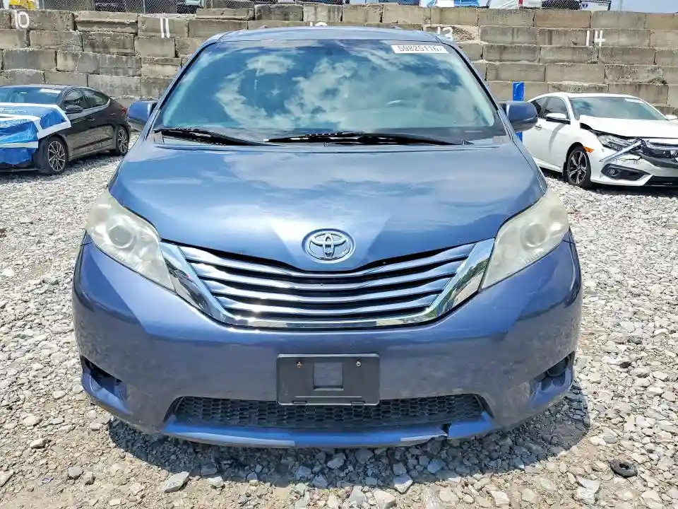 5TDKK3DC9FS561764 2015 TOYOTA SIENNA-4
