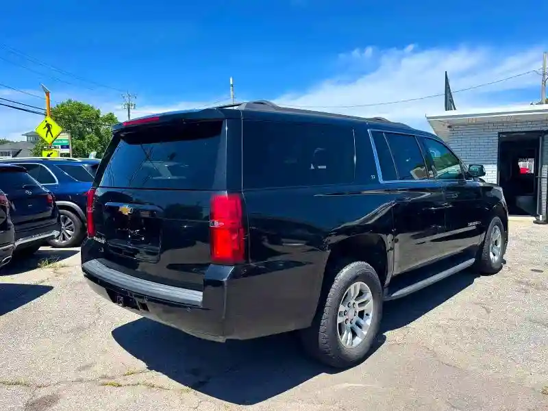 1GNSKHKC5HR196718 2017 CHEVROLET SUBURBAN-3
