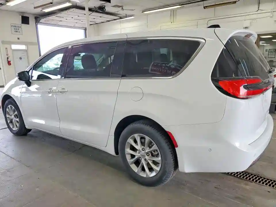 2C4RC3BG8RR181488 2024 CHRYSLER PACIFICA-1