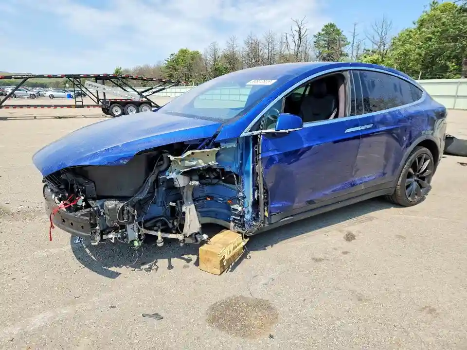 5YJXCBE2XLF233529 2020 TESLA MODEL X-0