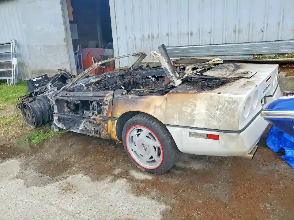 1G1YY3180J5120699 1988 CHEVROLET CORVETTE-1