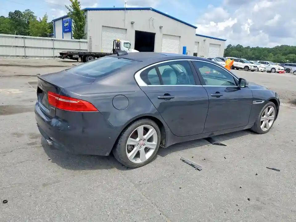 SAJAE4BG2HA947183 2017 JAGUAR XE-2