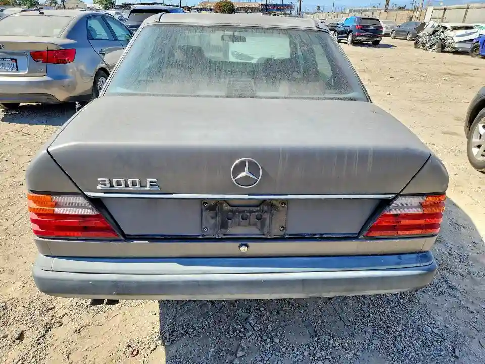 WDBEA30D6KA878020 1989 MERCEDES-BENZ 300-CLASS-5