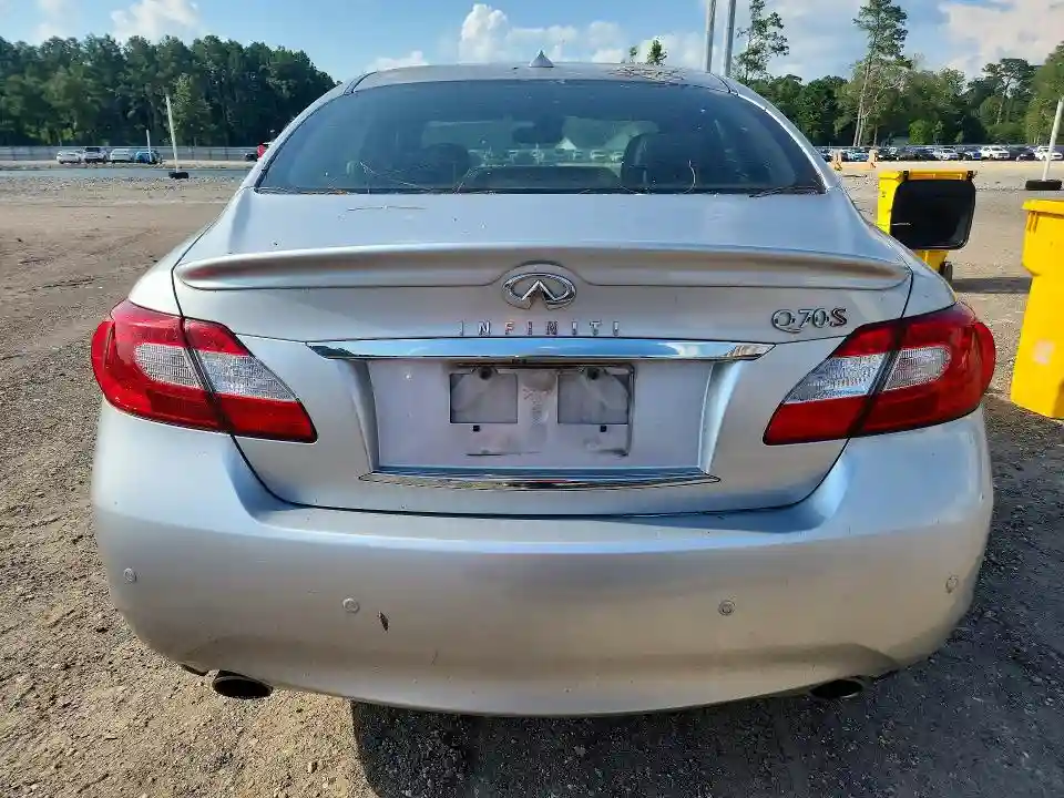 JN1BY1AP4EM260553 2014 INFINITI Q70-5