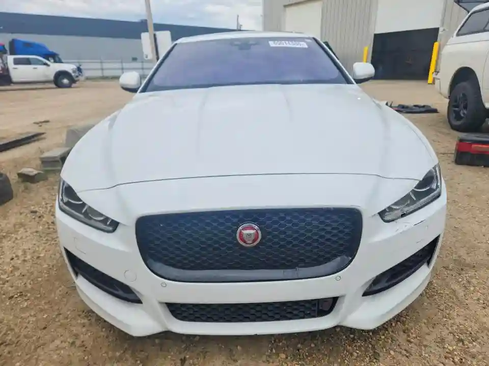 SAJAL4FN2JCP36736 2018 JAGUAR XE-4