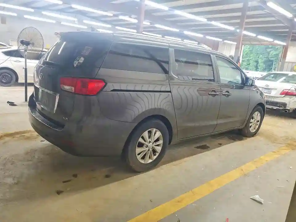 KNDMB5C1XF6022395 2015 KIA SEDONA-2