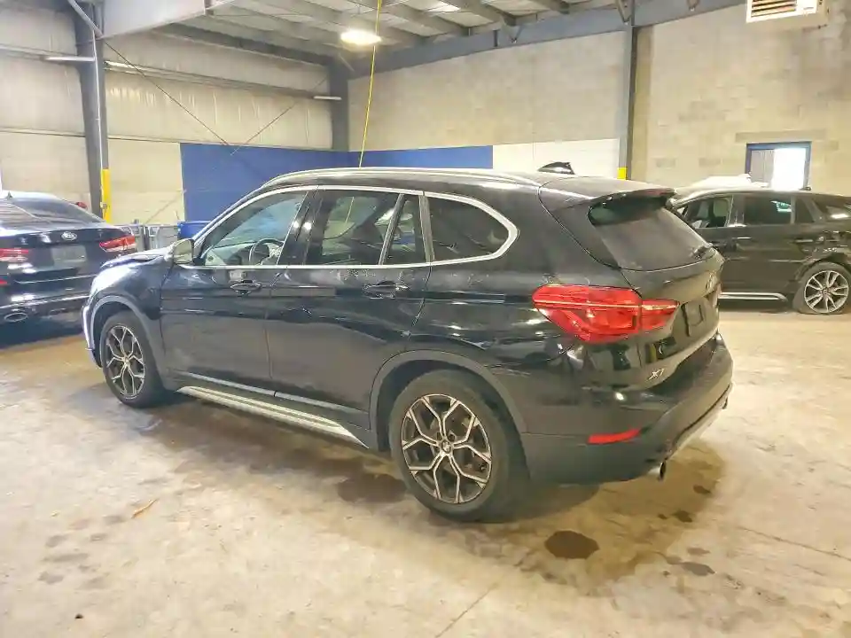 WBXJG9C00L5P74517 2020 BMW X1-1