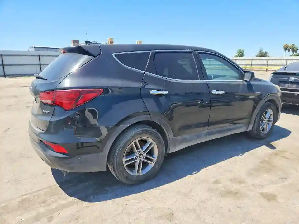 5NMZT3LB8HH010770 2017 HYUNDAI SANTA FE-2