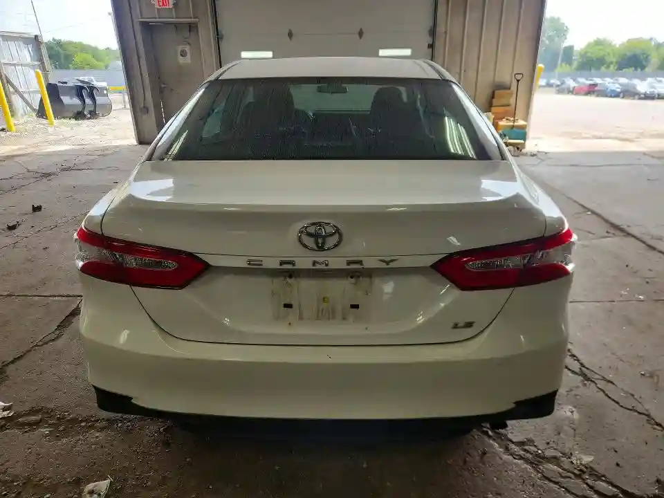 4T1B11HK7JU086544 2018 TOYOTA CAMRY-5