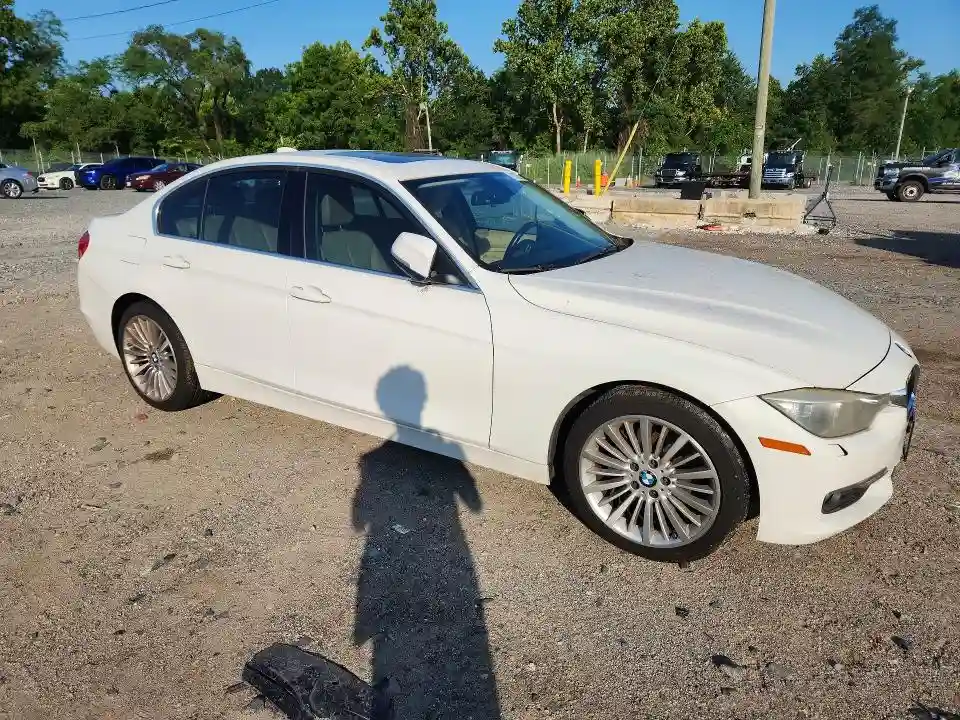 WBA3B3C54DF533016 2013 BMW 3 SERIES-3