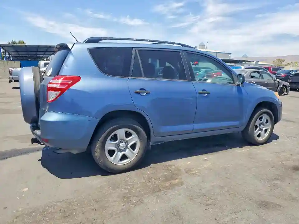 JTMZF4DV1B5032724 2011 TOYOTA RAV4-2