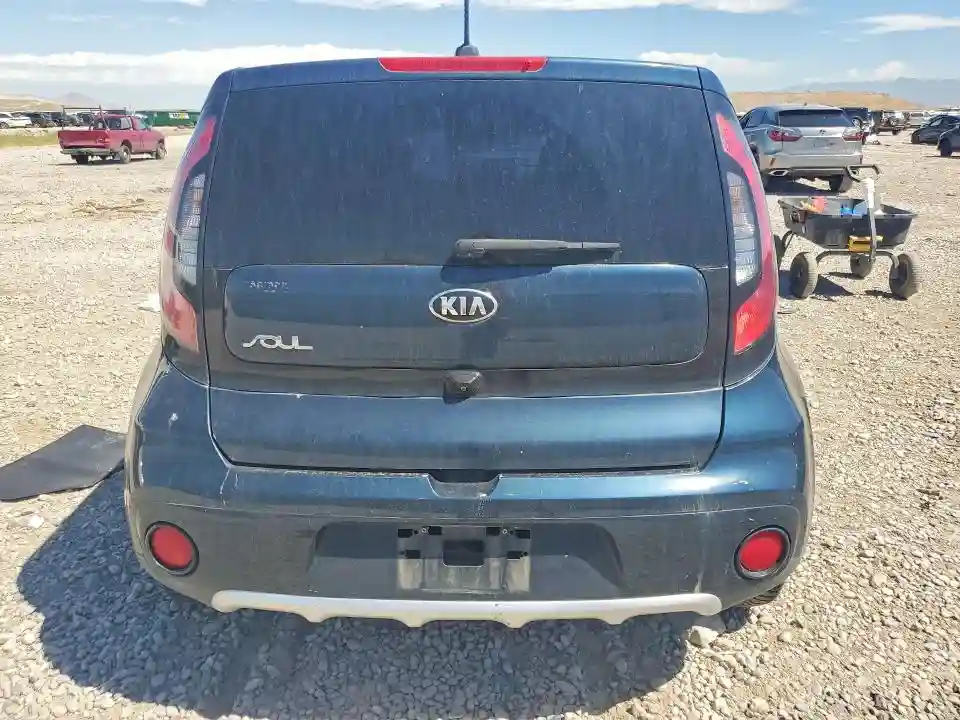 KNDJP3A57H7464143 2017 KIA SOUL-5