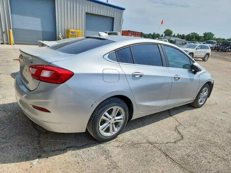 1G1BE5SM6H7175419 2017 CHEVROLET CRUZE-2