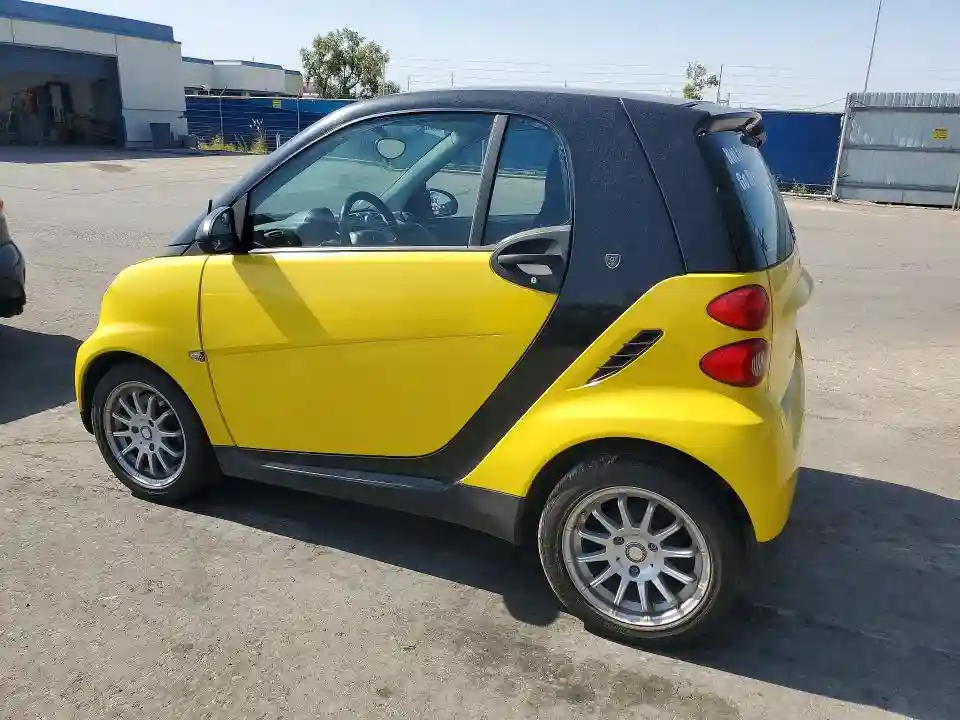 WMEEJ3BA0AK385352 2010 SMART FORTWO-1
