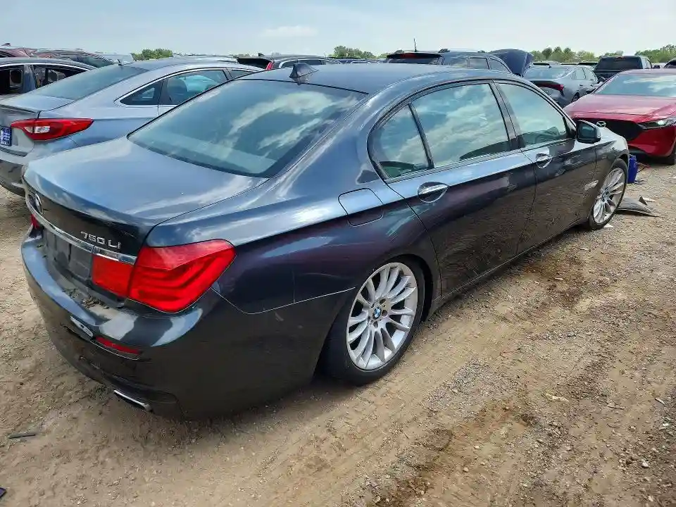 WBAKC8C52BC432657 2011 BMW 7 SERIES-2
