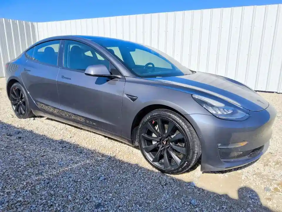 5YJ3E1EB7JF185035 2018 TESLA MODEL 3-3