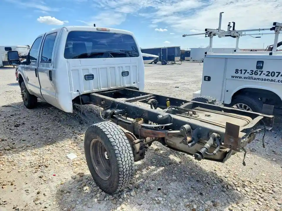 1FD8W3HT8DEA40607 2013 FORD F350-1