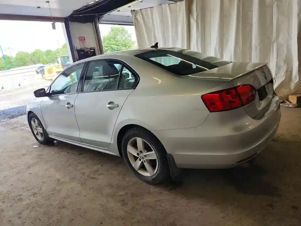 3VWLL7AJ4CM323146 2012 VOLKSWAGEN JETTA-1