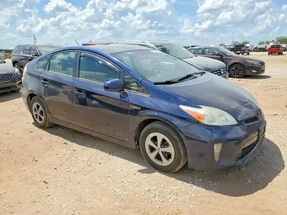 JTDKN3DUXF1985810 2015 TOYOTA PRIUS-3
