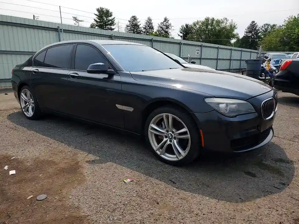 WBAYE4C58DD136987 2013 BMW 7 SERIES-3