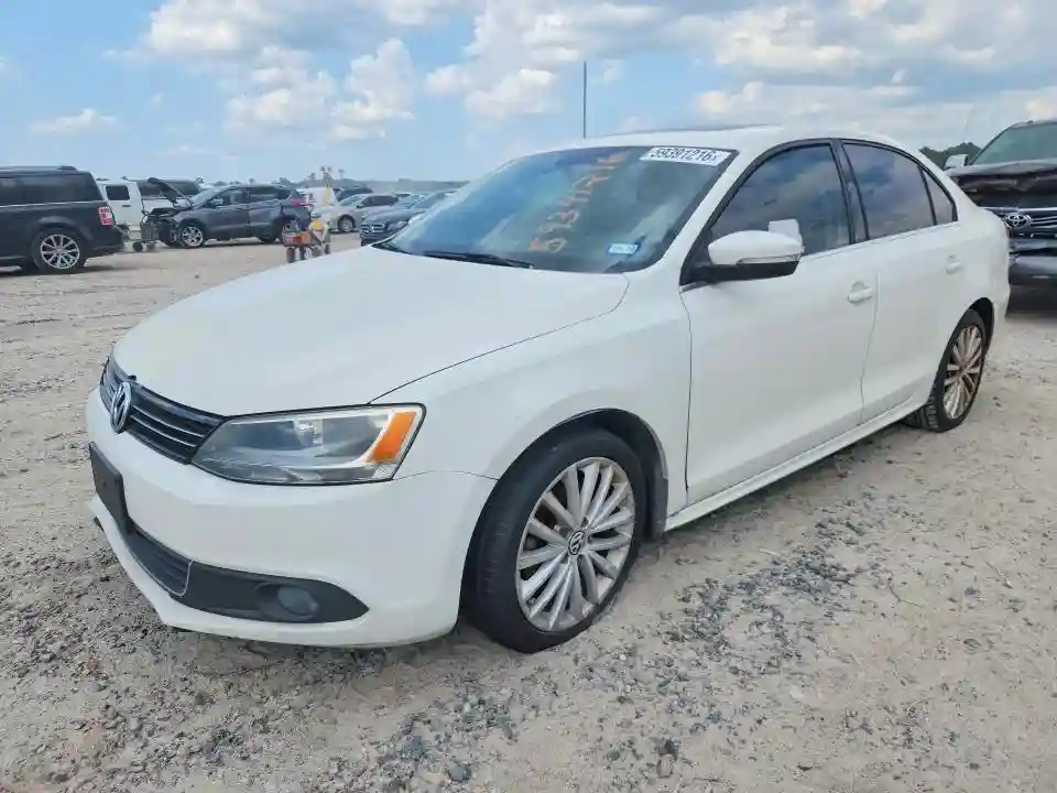 3VWL07AJ1EM212999 2014 VOLKSWAGEN JETTA-0