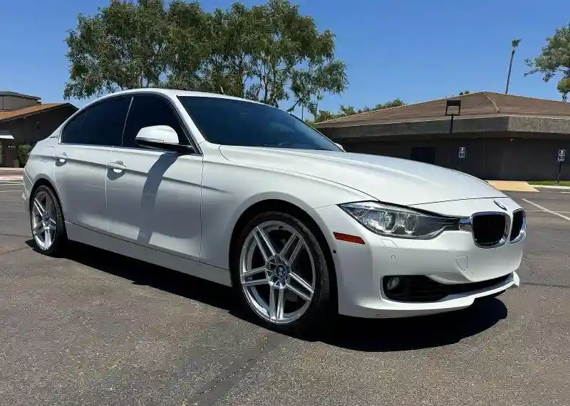 WBA3F9C57DF484398 2013 BMW 1 SERIES-0