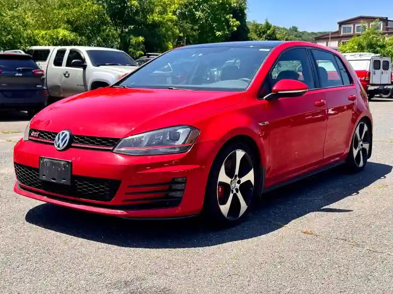 3VW547AU8HM004968 2017 VOLKSWAGEN GTI-1