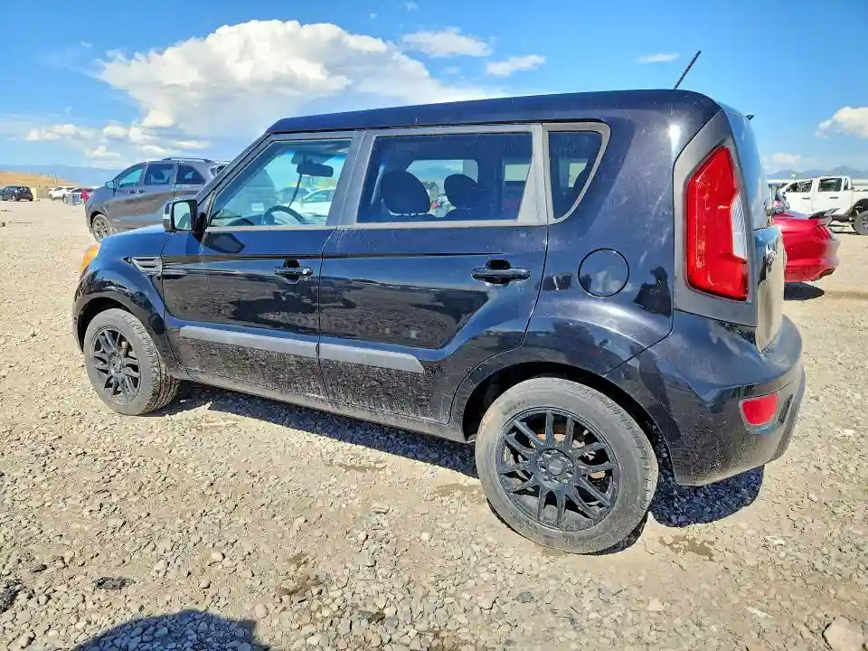 KNDJT2A67D7614213 2013 KIA SOUL-1