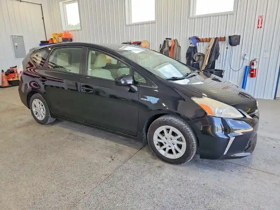 JTDZN3EU1D3203005 2013 TOYOTA PRIUS V TH-3