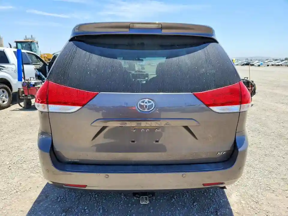5TDYK3DC8ES425246 2014 TOYOTA SIENNA-5