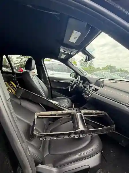 WBXHT3C34J5K22744 2018 BMW X1-4
