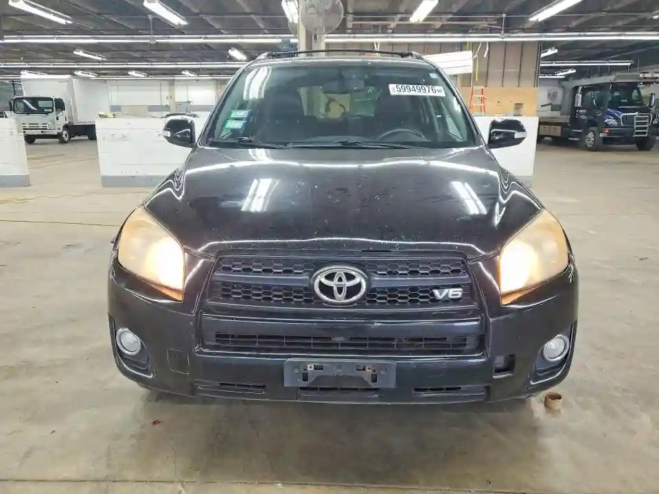 JTMRK4DV3B5099269 2011 TOYOTA RAV4-4