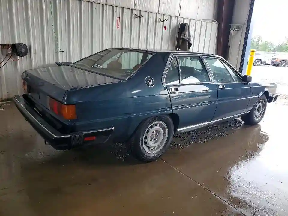 ZAMBC110XEA305054 1984 MASERATI QUATTROPOR-2