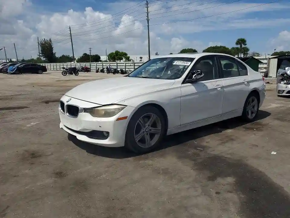 WBA3C1C50DF442701 2013 BMW 3 SERIES-0