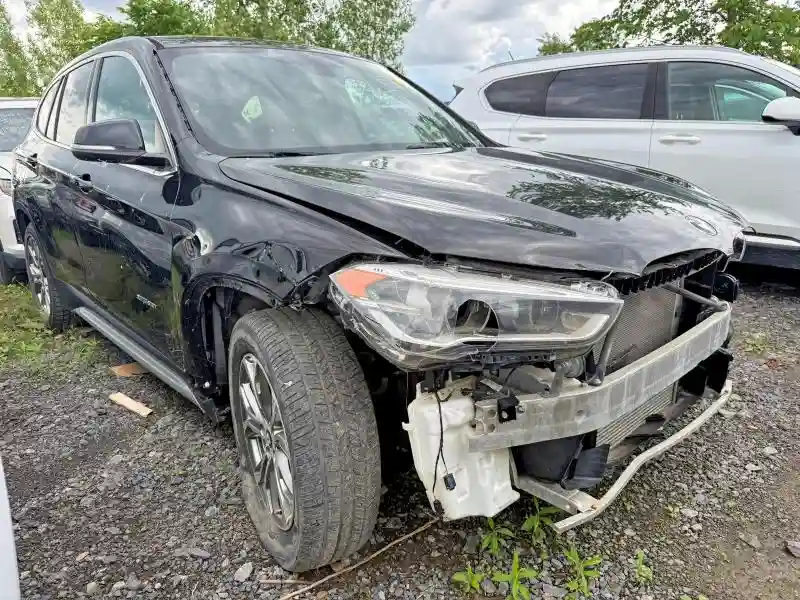 WBXHT3C34J5K22744 2018 BMW X1-0