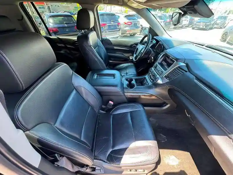 1GNSKHKC5HR196718 2017 CHEVROLET SUBURBAN-4