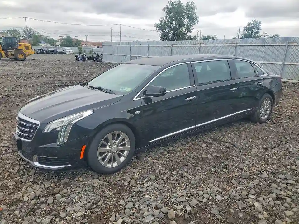 2GEXG6U38J9550224 2018 CADILLAC XTS-0