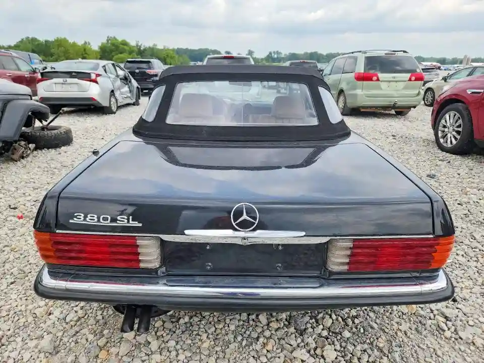 WDB1070451A024175 1985 MERCURY 380SL-5