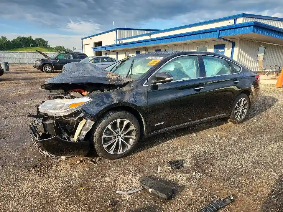 4T1BD1EB1JU060100 2018 TOYOTA AVALON-0