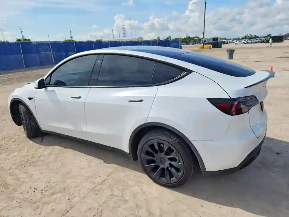 7SAYGDEE5PA092096 2023 TESLA MODEL Y-1