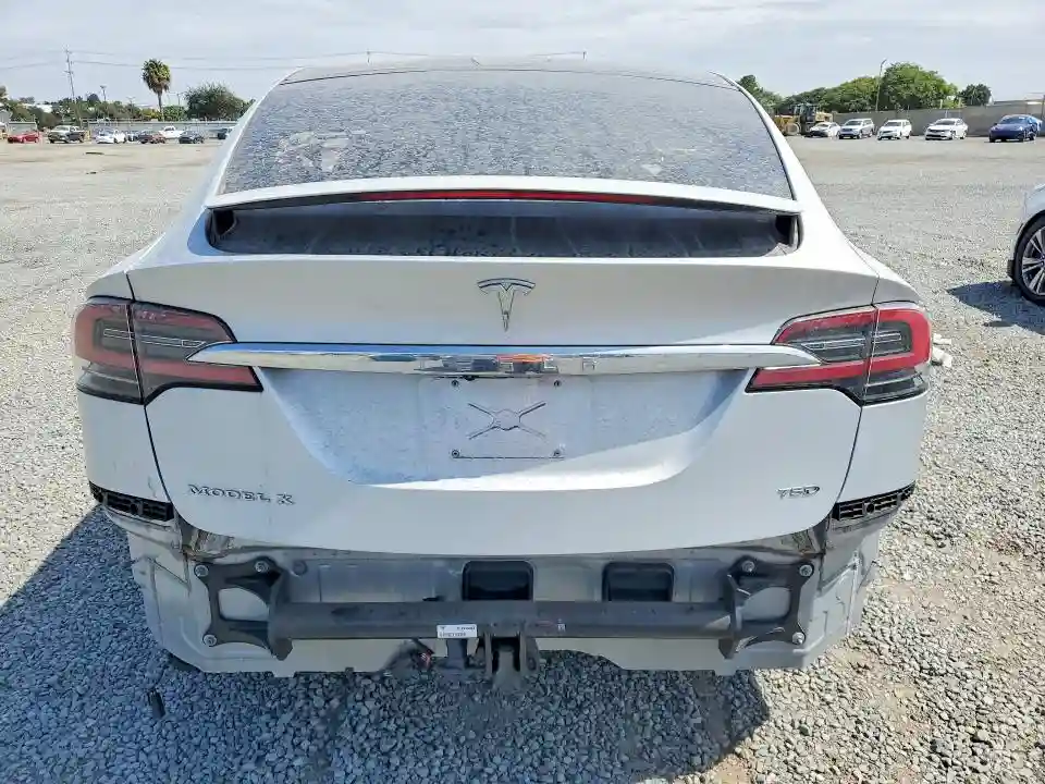 5YJXCAE24GF019426 2016 TESLA MODEL X-5