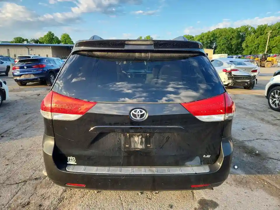 5TDKK3DC8BS094136 2011 TOYOTA SIENNA-5